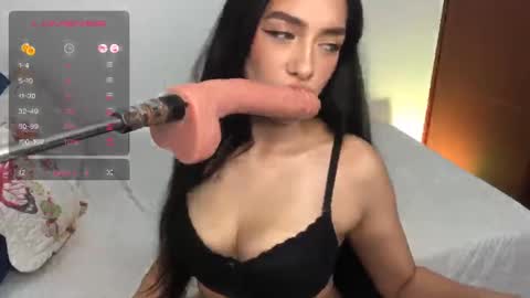 vsantini_ online show from 16, 12, 2024