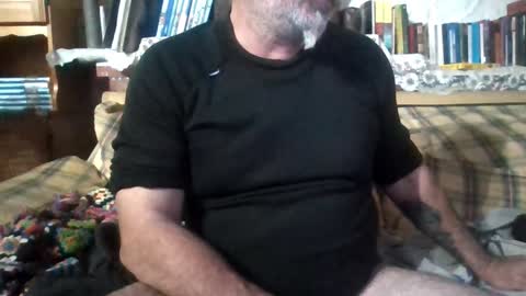 Snapshot of vuda77 chatting on 25, 12, 2024 oscar online show from 25, 12, 2024