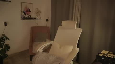 Snapshot of vurtualdiva chatting on 2, 10, 2025 vurtualdiva online show from 2, 10, 2025