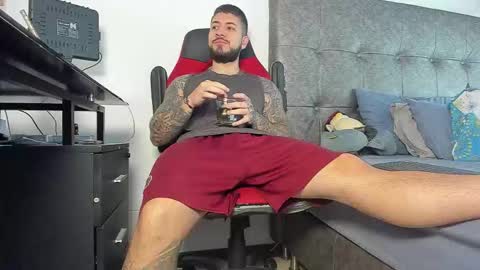 Snapshot of vyxen_ chatting on 4, 2, 2026 vyxen_ online show from 4, 2, 2026