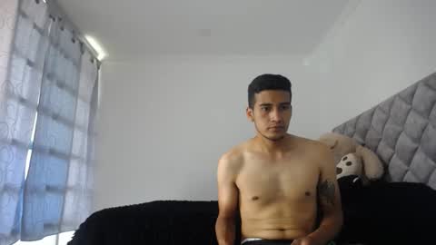 Snapshot of wade_wil chatting on 19, 1, 2025 wade and antonella online show from 19, 1, 2025