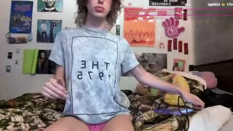 Snapshot of wahbaby chatting on 4, 7, 2026 marz online show from 4, 7, 2026