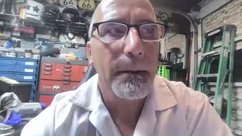 wakesblowinclouds online show from 1, 11, 2025