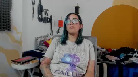 Waningrose  Lu online show from 6, 1, 2025