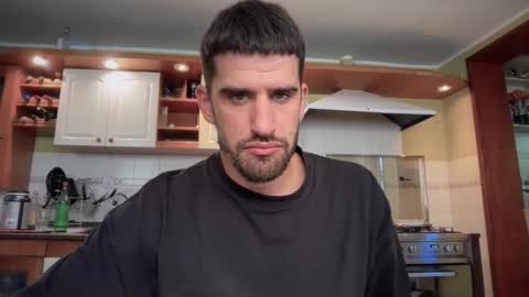 Snapshot of wat___sapbody chatting on 17, 12, 2025 wearetwo online show from 17, 12, 2025