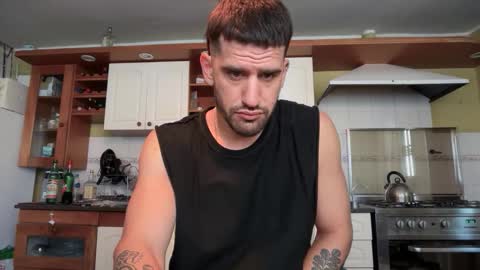 Snapshot of wat___sapbody chatting on 21, 12, 2025 wearetwo online show from 21, 12, 2025