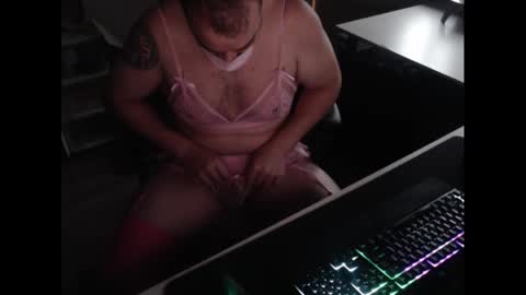 Snapshot of watchmehnnng chatting on 20, 10, 2025 Nicki Rogers online show from 20, 10, 2025