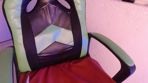 Trixie 3 online show from 10, 11, 2025