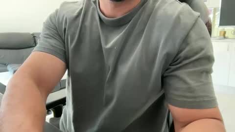 Snapshot of weaponx1 chatting on 4, 2, 2026 Weapon X online show from 4, 2, 2026