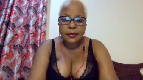Snapshot of weaverbird25 chatting on 10, 3, 2026 weaverbird25 online show from 10, 3, 2026