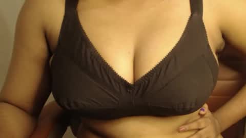 Snapshot of webshowxxx chatting on 22, 4, 2026 mina online show from 22, 4, 2026