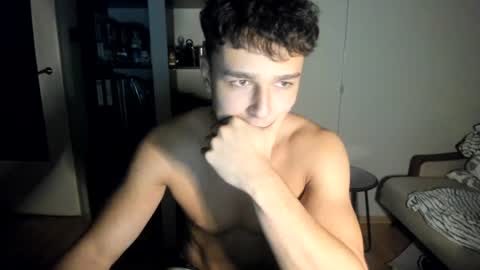 wee_willy_winky online show from 12, 6, 2026