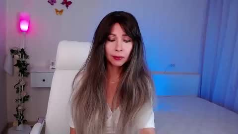 Wendi Foster online show from 21, 11, 2025