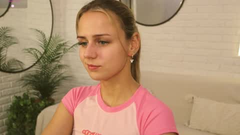Snapshot of wendy__doll chatting on 15, 5, 2026 Im Wendy online show from 15, 5, 2026