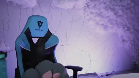 little girl who is always rightLisa online show from 4, 3, 2025