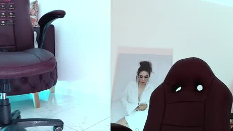 Diva online show from 5, 3, 2025