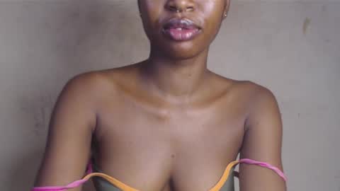 Snapshot of wet_pussy200 chatting on 21, 5, 2026 Bella online show from 21, 5, 2026