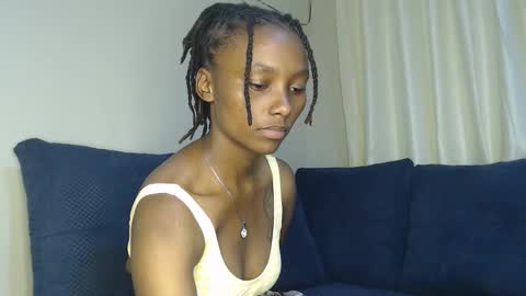 Snapshot of wetfreakym chatting on 26, 4, 2026 Bella online show from 26, 4, 2026