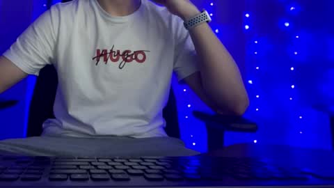 Snapshot of wetmove chatting on 2, 1, 2025 wetmove online show from 2, 1, 2025