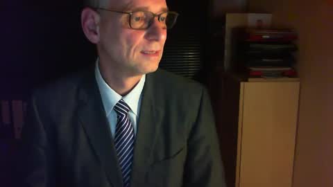 Snapshot of wetsuitedman chatting on 10, 1, 2025 Franz online show from 10, 1, 2025
