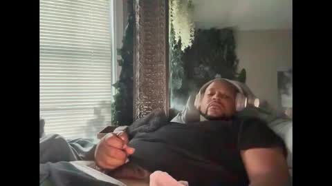 Magic johnson 313 online show from 13, 9, 2025