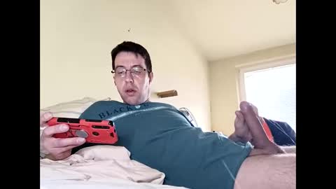 Snapshot of whatwouldyouliketosee chatting on 24, 12, 2024 stoffy online show from 24, 12, 2024