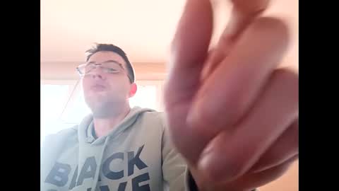 Snapshot of whatwouldyouliketosee chatting on 24, 1, 2025 stoffy online show from 24, 1, 2025