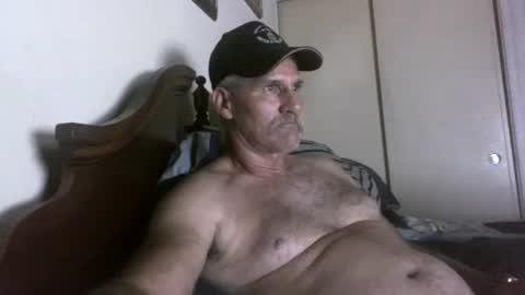 Snapshot of wheenidude chatting on 22, 5, 2026 wheenidude online show from 22, 5, 2026