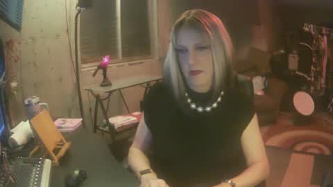 Whisper online show from 8, 12, 2024