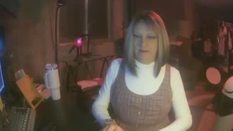 Whisper online show from 21, 1, 2025