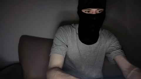 whispero_o online show from 14, 12, 2025