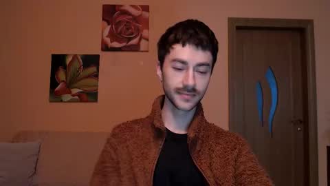 Snapshot of white_sport chatting on 6, 11, 2025 Tom online show from 6, 11, 2025