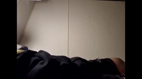 whiteboi9284 online show from 24, 11, 2025