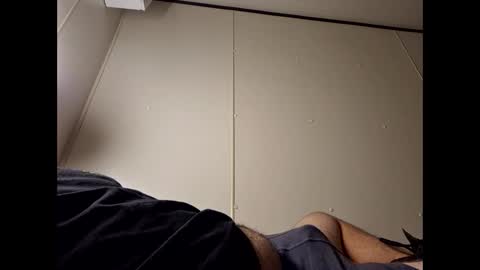 whiteboi9284 online show from 1, 2, 2026