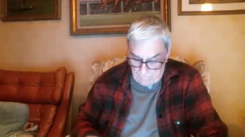 whitebriefs009 online show from 22, 1, 2025