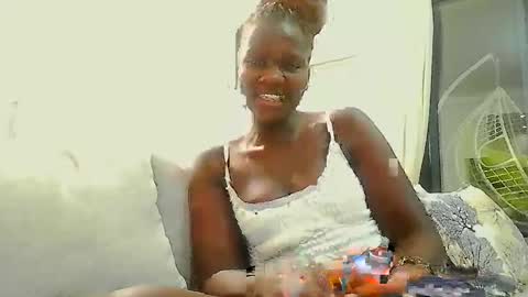 Snapshot of whitenightandqueen chatting on 3, 4, 2026 whitenightandqueen online show from 3, 4, 2026