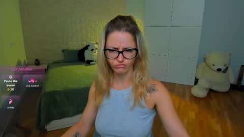 Snapshot of whitneypunnch chatting on 1, 7, 2026 whitneypunnch online show from 1, 7, 2026