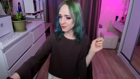 Snapshot of whoalexxa chatting on 12, 4, 2026 Alexa online show from 12, 4, 2026