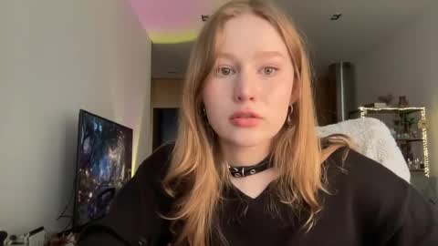 Snapshot of whoisalisa chatting on 21, 4, 2026 Alisa online show from 21, 4, 2026