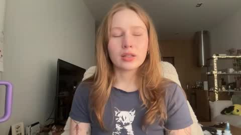 Snapshot of whoisalisa chatting on 9, 5, 2026 Alisa online show from 9, 5, 2026