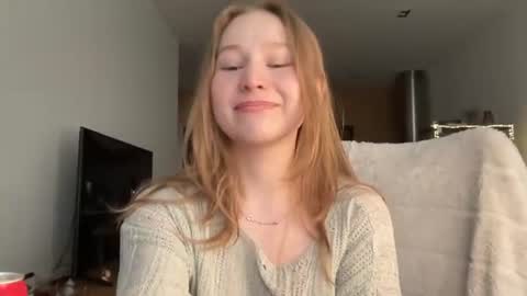 Snapshot of whoisalisa chatting on 29, 6, 2026 Alisa online show from 29, 6, 2026