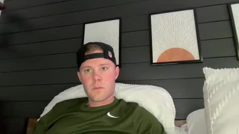 Snapshot of whoops1017 chatting on 13, 2, 2026 whoops1017 online show from 13, 2, 2026