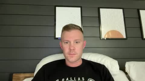 whoops1017 online show from 16, 4, 2026