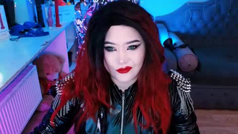 Laura  online show from 17, 2, 2025