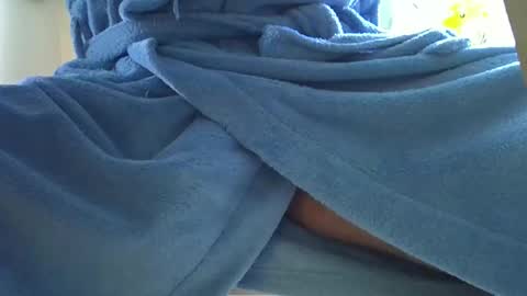 Snapshot of wifewatcher123 chatting on 28, 10, 2025 wifewatcher123 online show from 28, 10, 2025