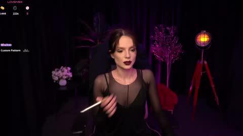 Snapshot of wild_alice_me chatting on 8, 5, 2026 Alice online show from 8, 5, 2026
