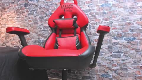wild_firee_ online show from 18, 5, 2026
