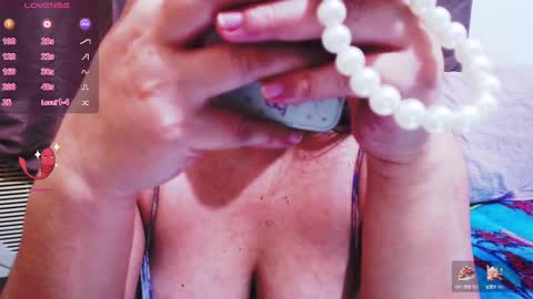 wildhotasianx online show from 25, 12, 2024