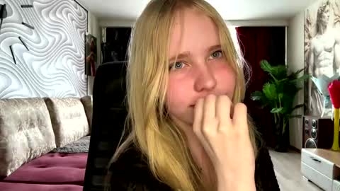 Snapshot of wilhelminafraker chatting on 28, 5, 2026 Anny online show from 28, 5, 2026