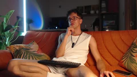 Snapshot of william_henry_a chatting on 26, 4, 2026 William online show from 26, 4, 2026